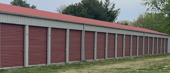 Storage Units in Taylorville IL at 1610 W Spresser St
